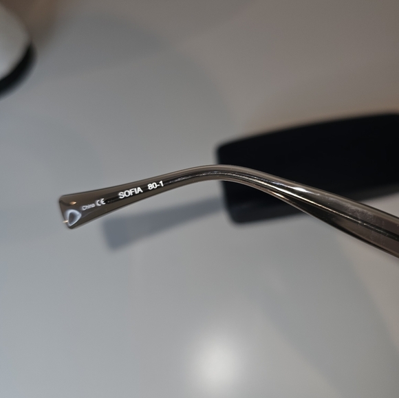 Freyrs, Women's Sophia Gray Sunglasses - Picture 9 of 10